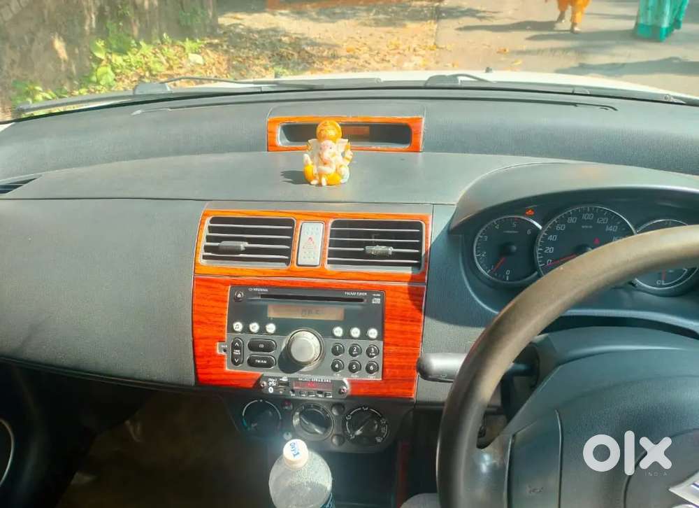 Maruti Suzuki Dzire 2011