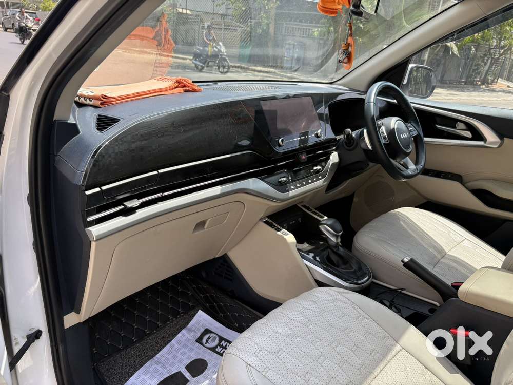 Kia Carens 1.5 Luxury Plus Diesel 6 Str, 2022, Diesel