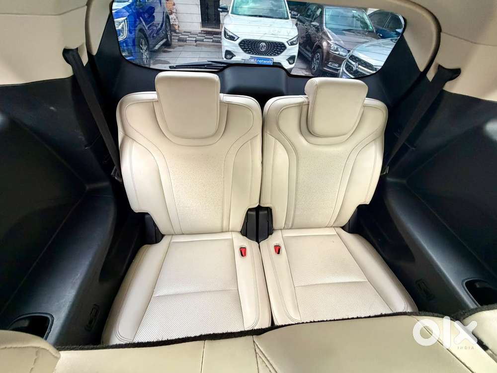Mahindra Xuv700 2.2 Ax 7 Diesel Mt Luxury Pack Str, 2022, Diesel