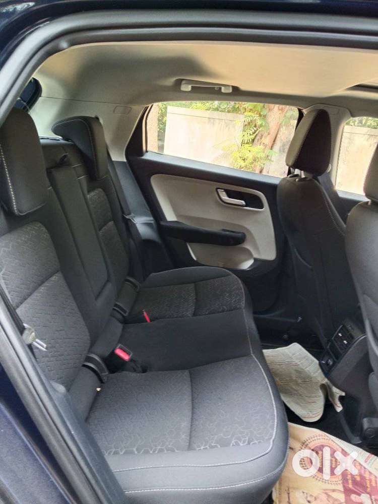 Tata Altroz 1.2 Xt Luxe Petrol, 2024, Petrol