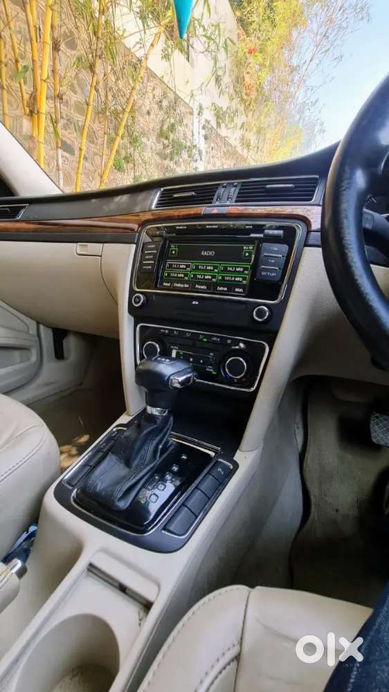 Skoda Superb Elegance 2010 Diesel Automatic