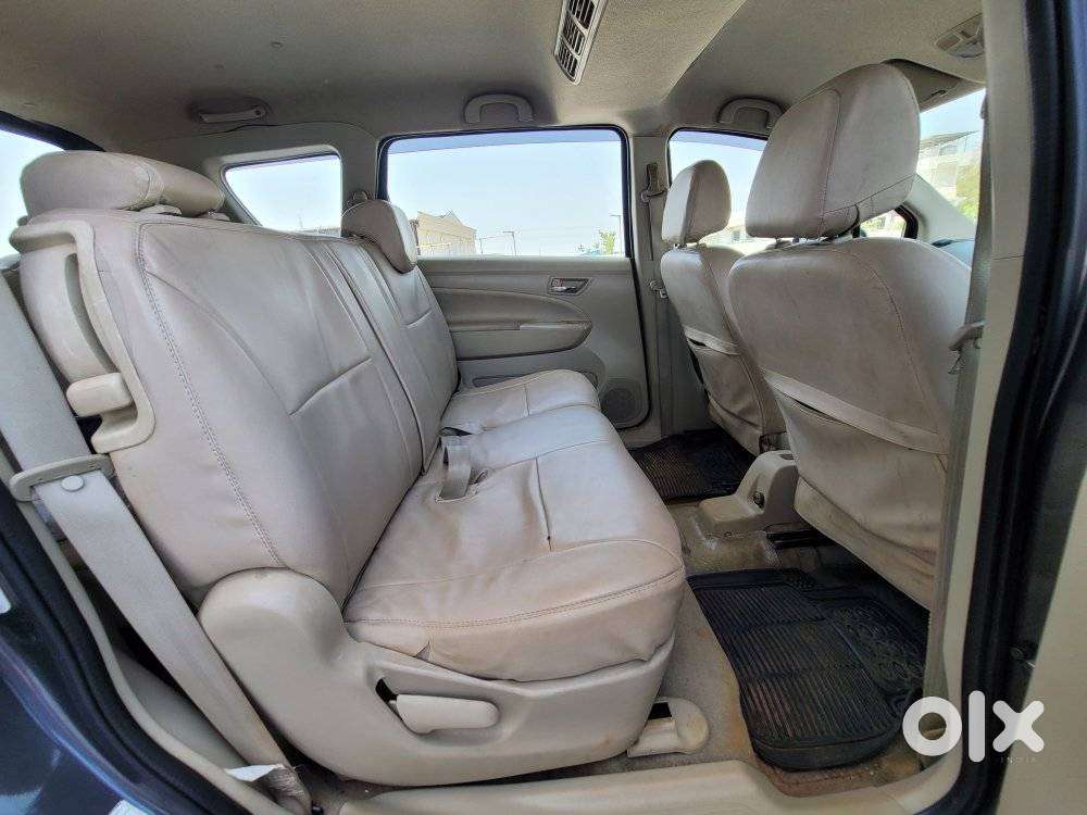 Maruti Suzuki Ertiga Vxi At Petrol, 2016, Petrol