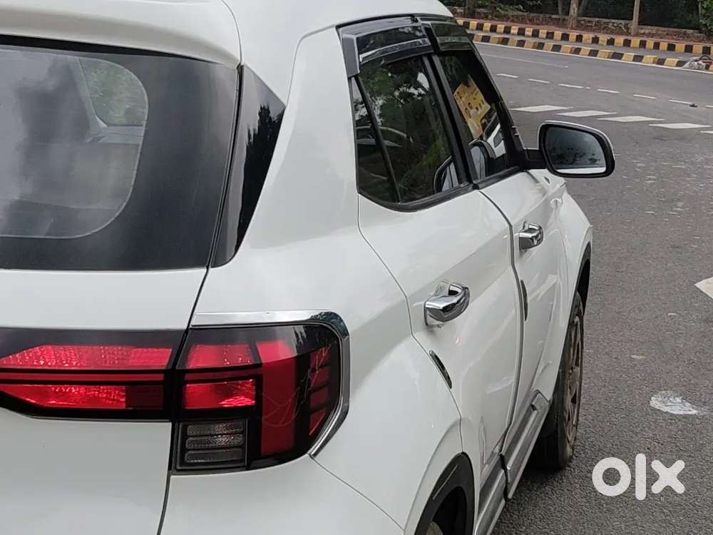 Show Room Track Fully Loaded Vehicle Rooftof Also