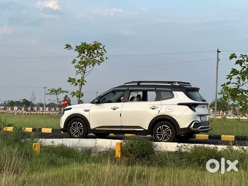 Kia Carens Prestige 2023