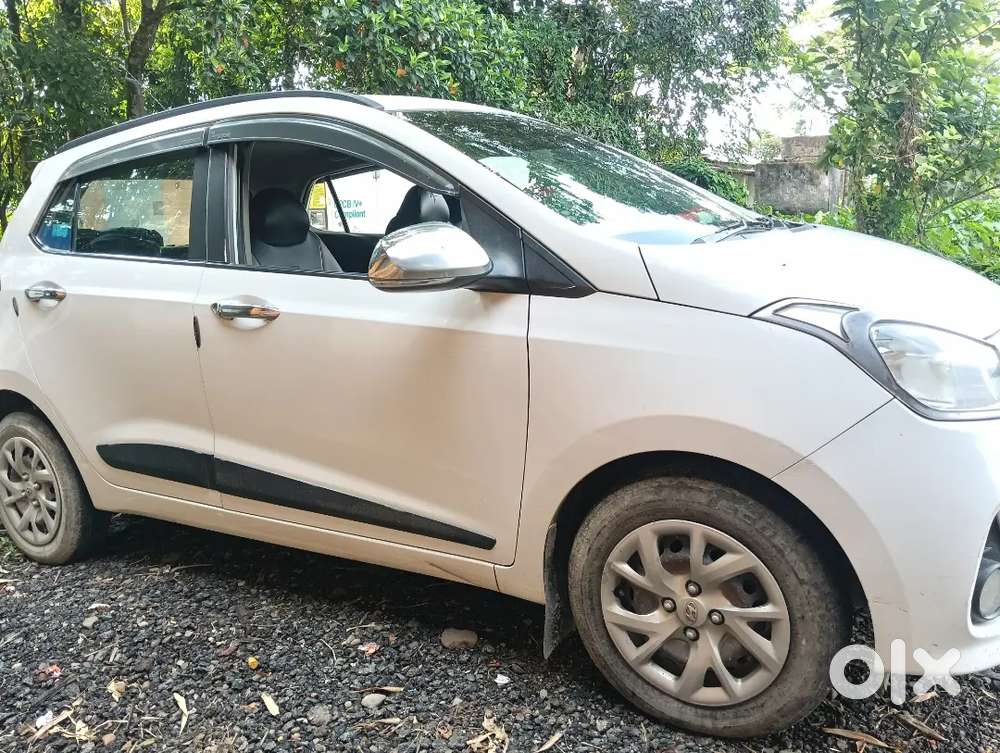 Hyundai Grand I10 2017 Petrol 68228 Km Driven