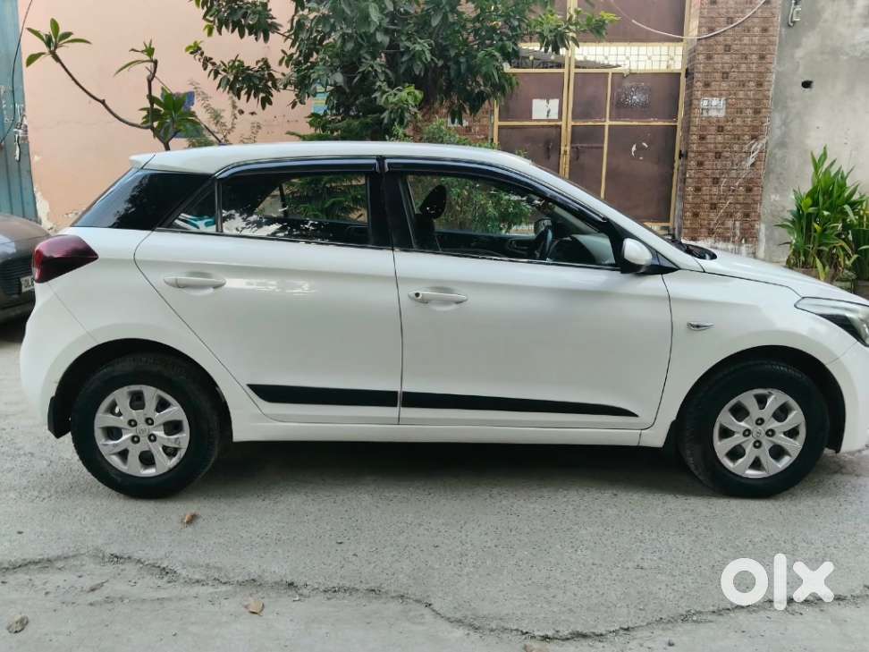 Hyundai I20 Petrol Cvt Magna Executive, 2018, Petrol