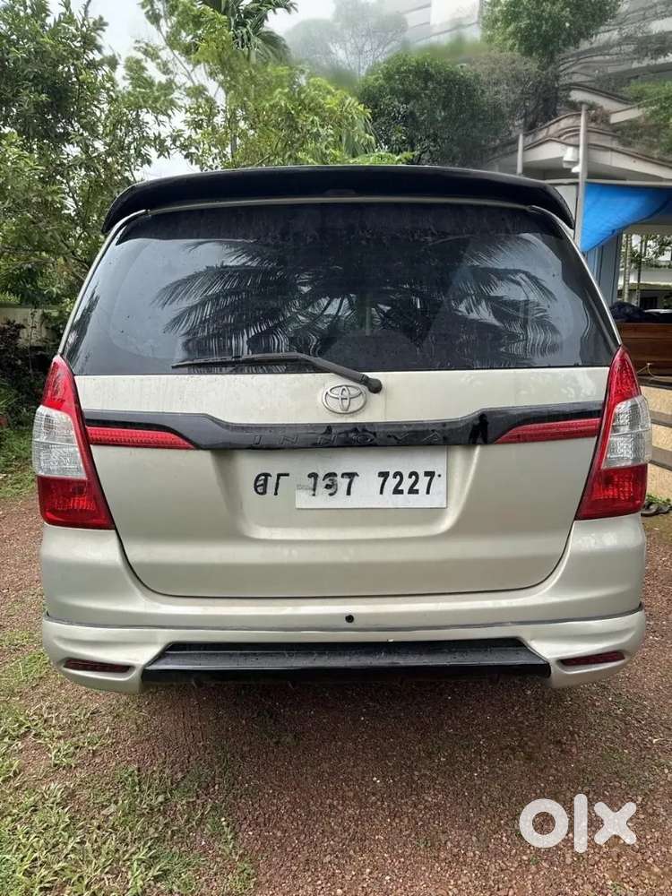 Toyota Innova 2.0 V 2016