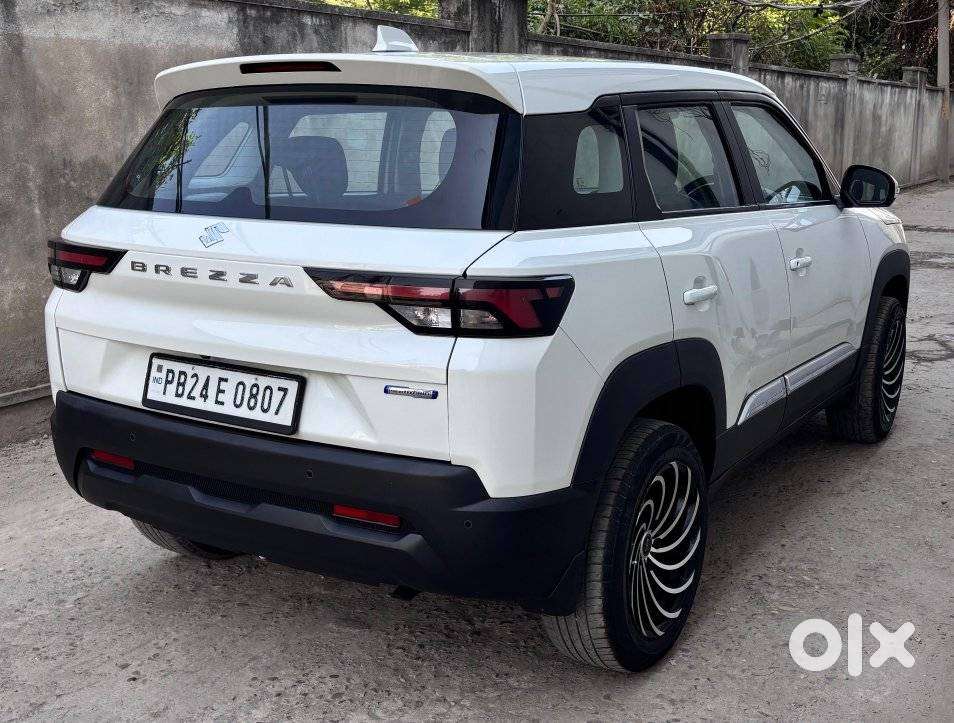 Maruti Suzuki Brezza, 2023, Petrol