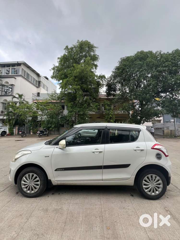 Maruti Suzuki Swift Vxi + Manual, 2015, Petrol