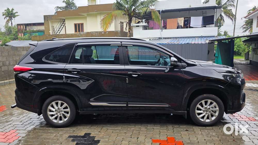 Toyota Innova Hycross 2.0 Gx 7 Str, 2025, Petrol
