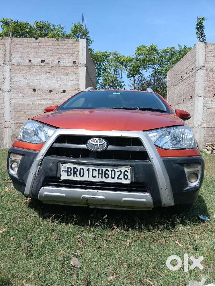 Toyota Etios Cross 2015