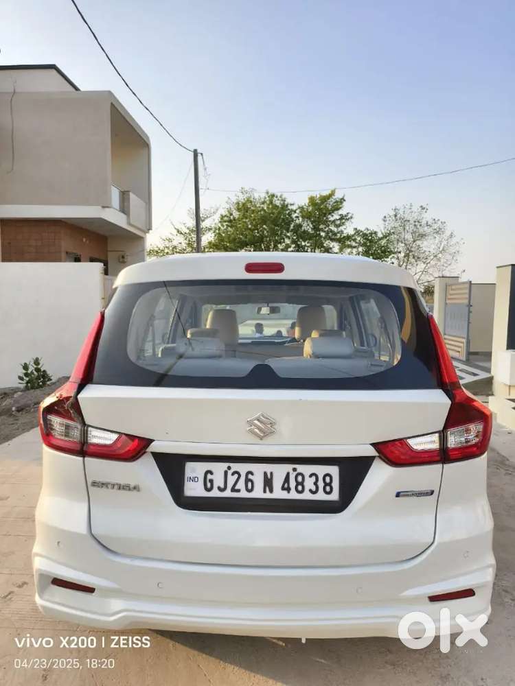 Maruti Suzuki Ertiga 2018 Diesel 105000 Km Driven.