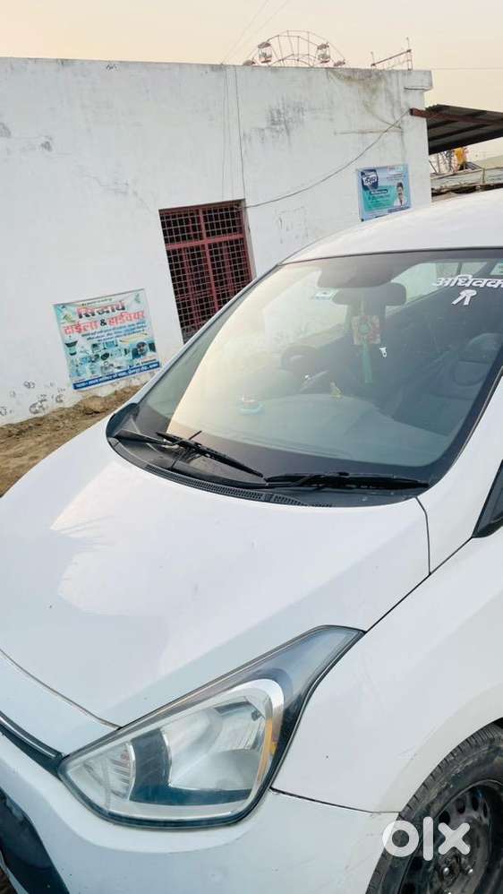 Hyundai Accent Hatchback 2015 Well Maintained