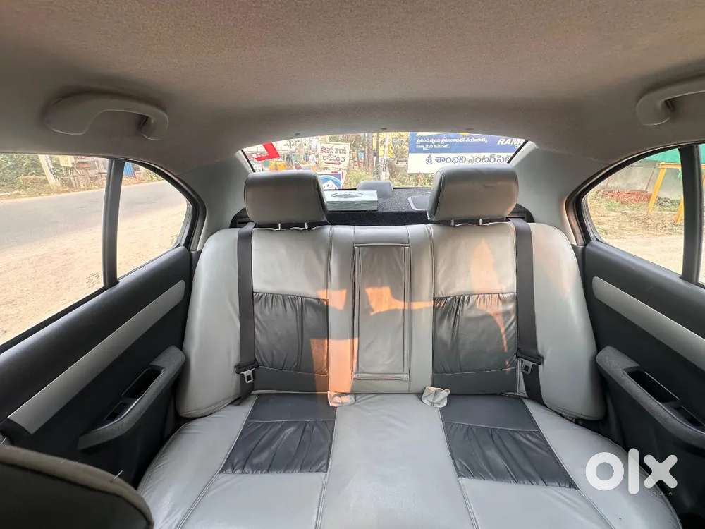 Maruti Suzuki Dzire 2010 Petrol 97824 Km Driven