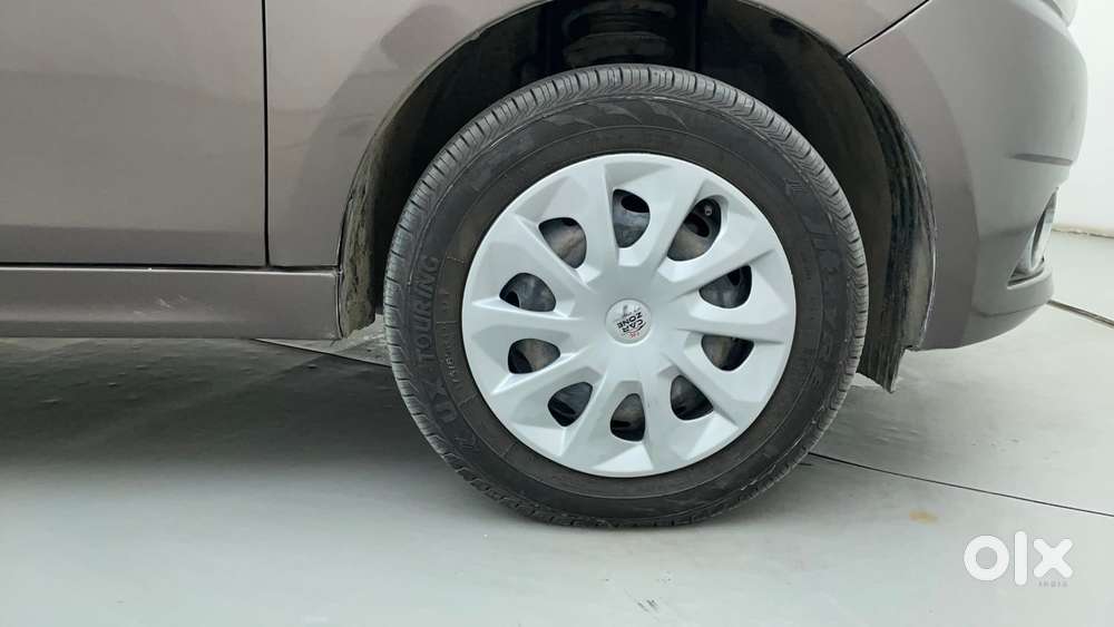 Tata Tiago Xza, 2018, Petrol