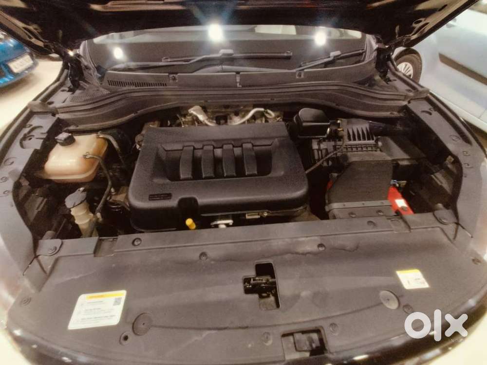 Mahindra Xuv700 2.2 Ax 7 Diesel At Luxury Pack Str Awd, 2022, Diesel