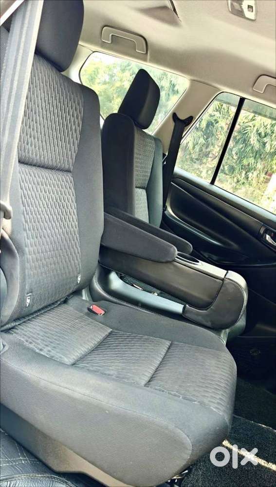 Toyota Innova Crysta 2.4 G Mt, 2017, Diesel