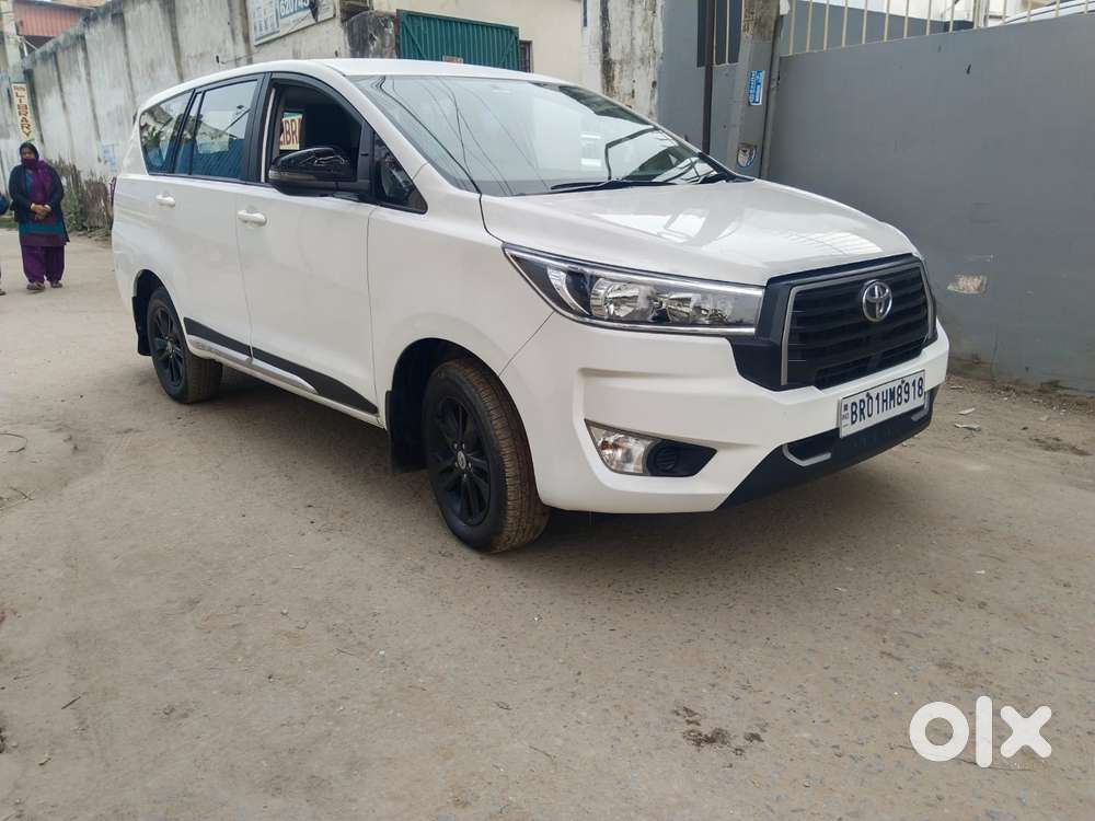 Toyota Innova Crysta 2.8 Gx At 8s, 2023, Diesel