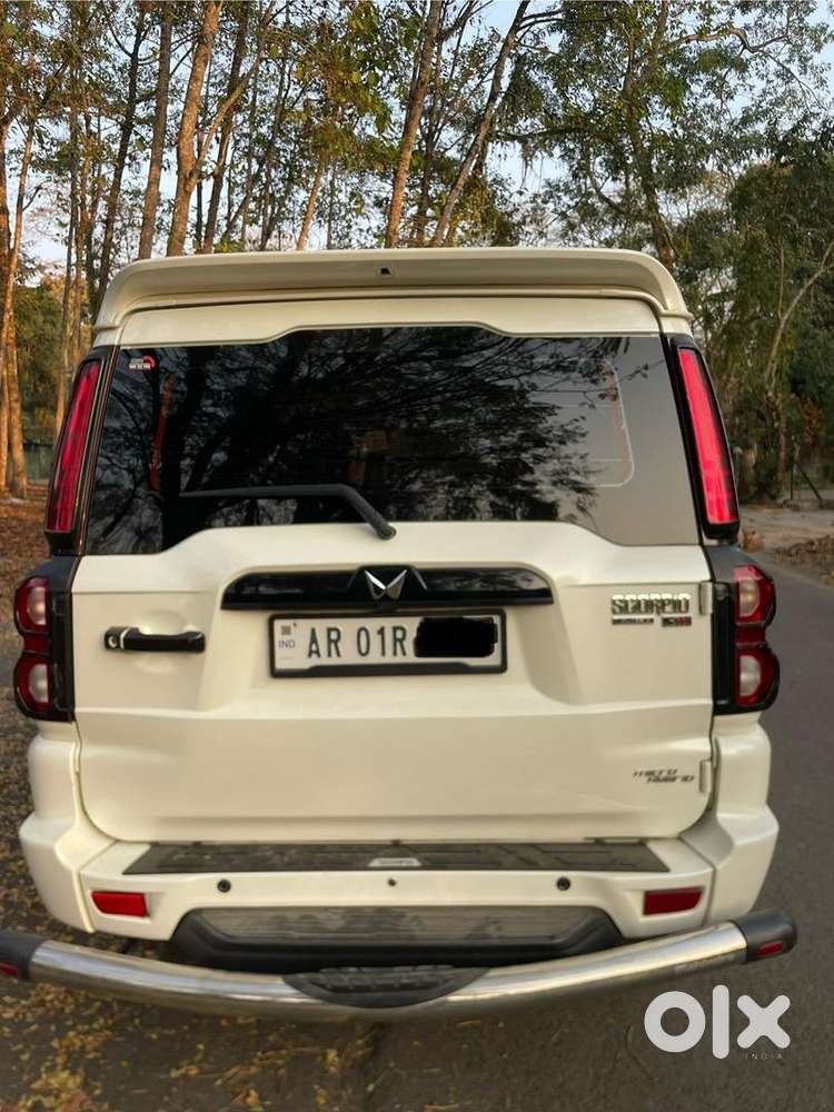Mahindra Scorpio Classic S11