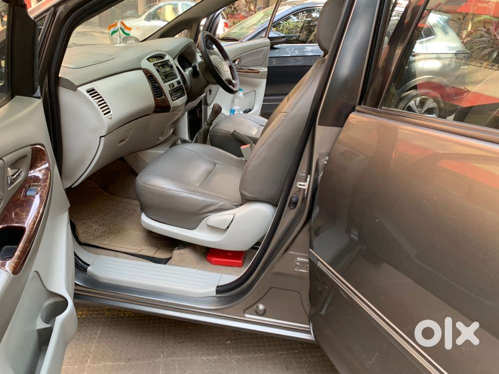 Toyota Innova 2011 Diesel Well Maintained