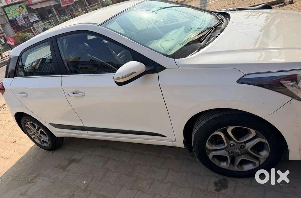 I20 2015 Diesel Brand New Tyre With Alloy Wheels With Good Condition