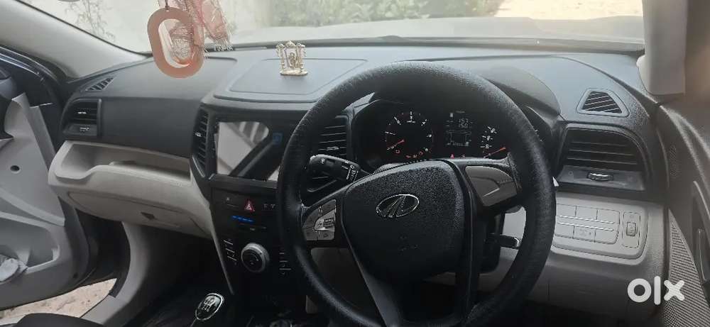 Xuv 300,2022 Model,1st Owner,diesal,60000 Driven