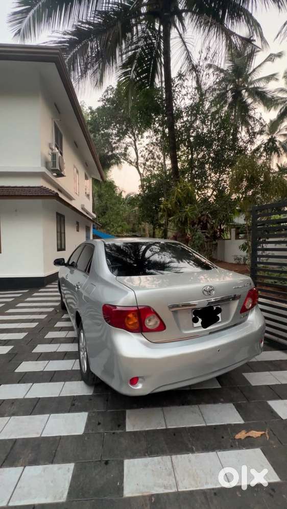 Toyota Corolla Altis 2010