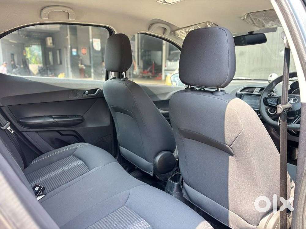 Tata Tiago 1.2 Revotron Xza, 2022, Petrol