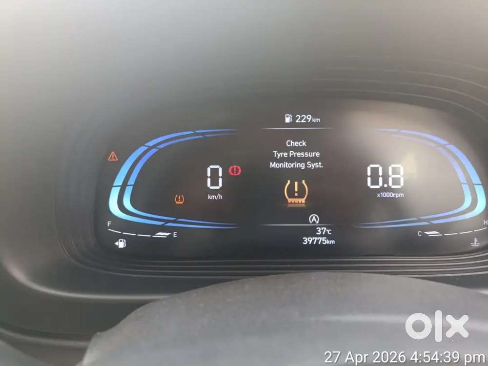 Hyundai Venue 2024 Diesel Well Maintained