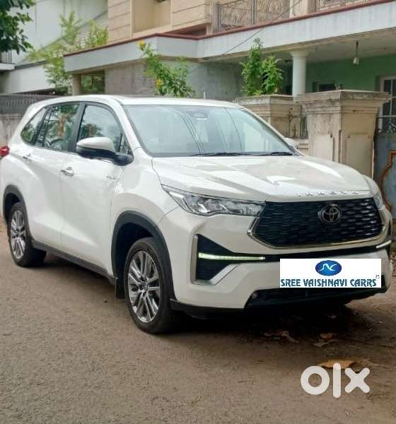 Toyota Innova Hycross 2.0 Zx Hybrid 7 Str, 2023, Petrol
