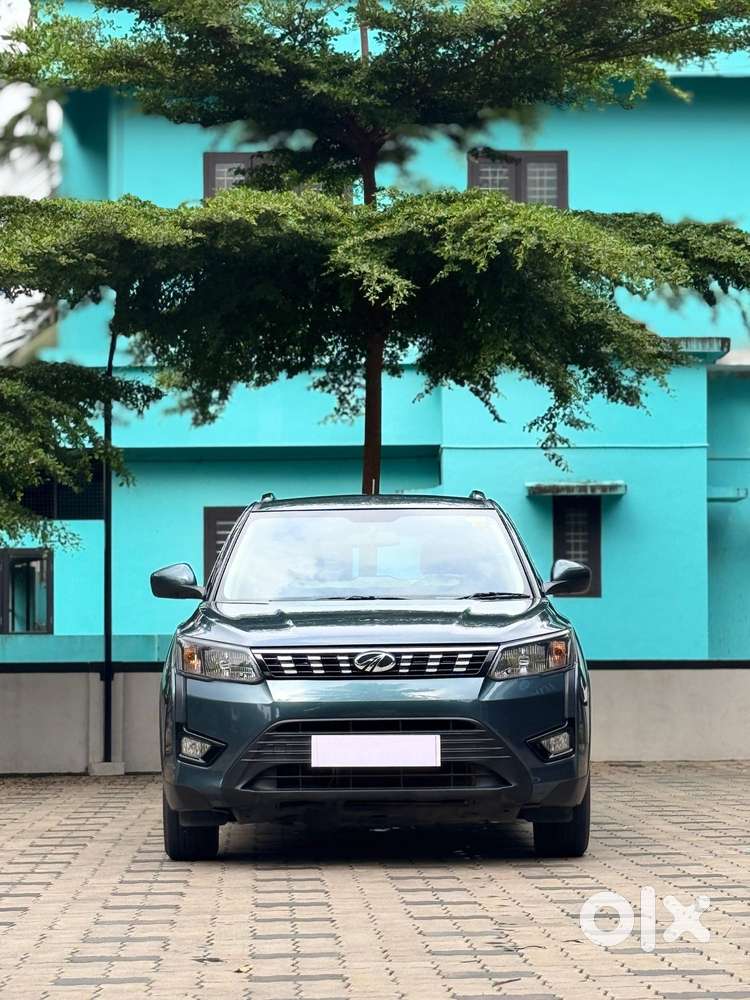 Mahindra Xuv300 1.2 W6 Amt Petrol, 2021, Petrol