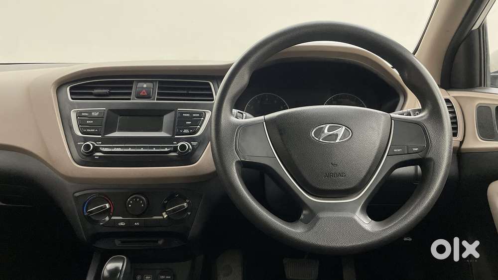 Hyundai Elite I20 1.2magna Executive At, 2018, Petrol