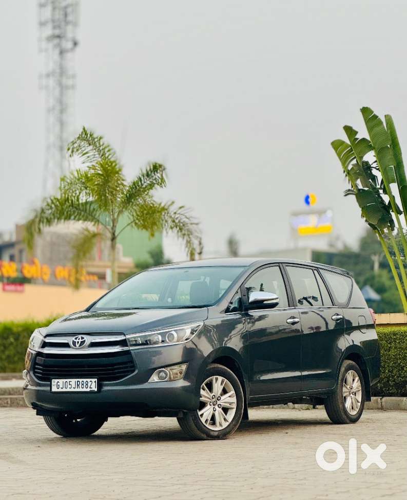 Toyota Innova Crysta 2.8z Automatic, 2016, Diesel