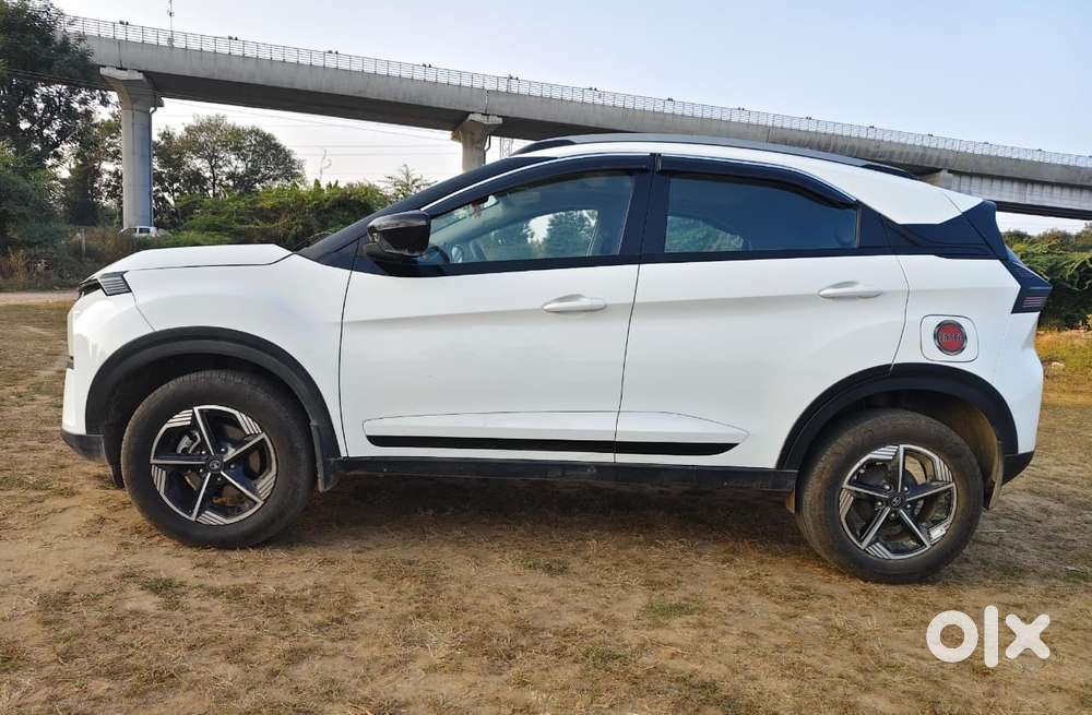 Tata Nexon 1.5 Revotorq Xza Plus Dualtone, 2025, Diesel