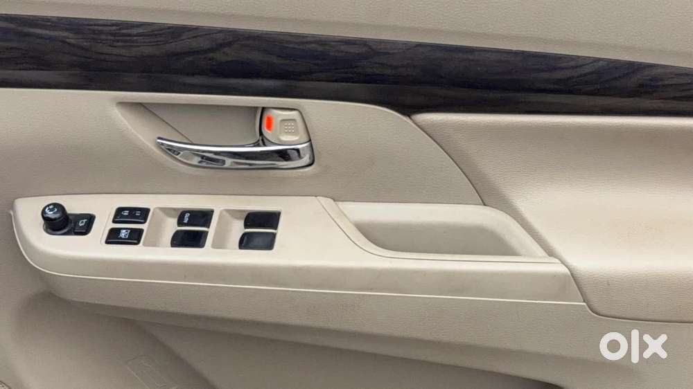 Maruti Suzuki Ertiga Zxi Plus Shvs, 2020, Petrol