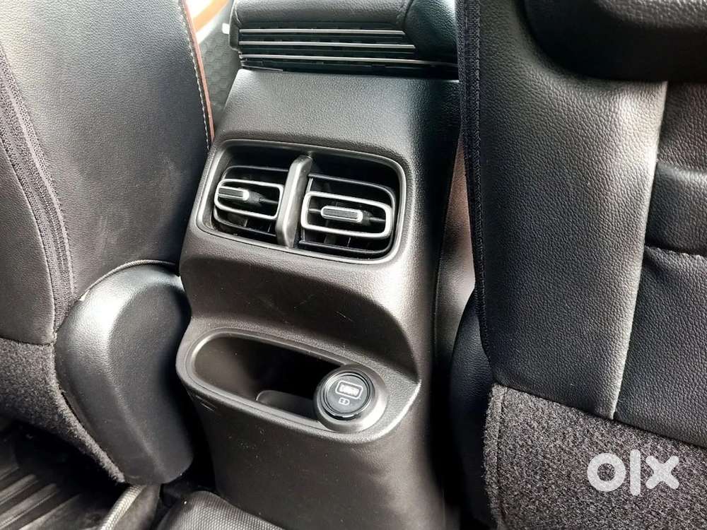Hyundai Alcazar 1.5 Tdct Signature (o) 7s Petrol, 2024, Petrol