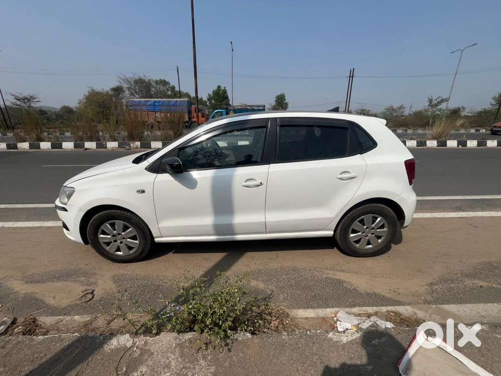 Touchscreen Infotainment System Reverse Parking Camera