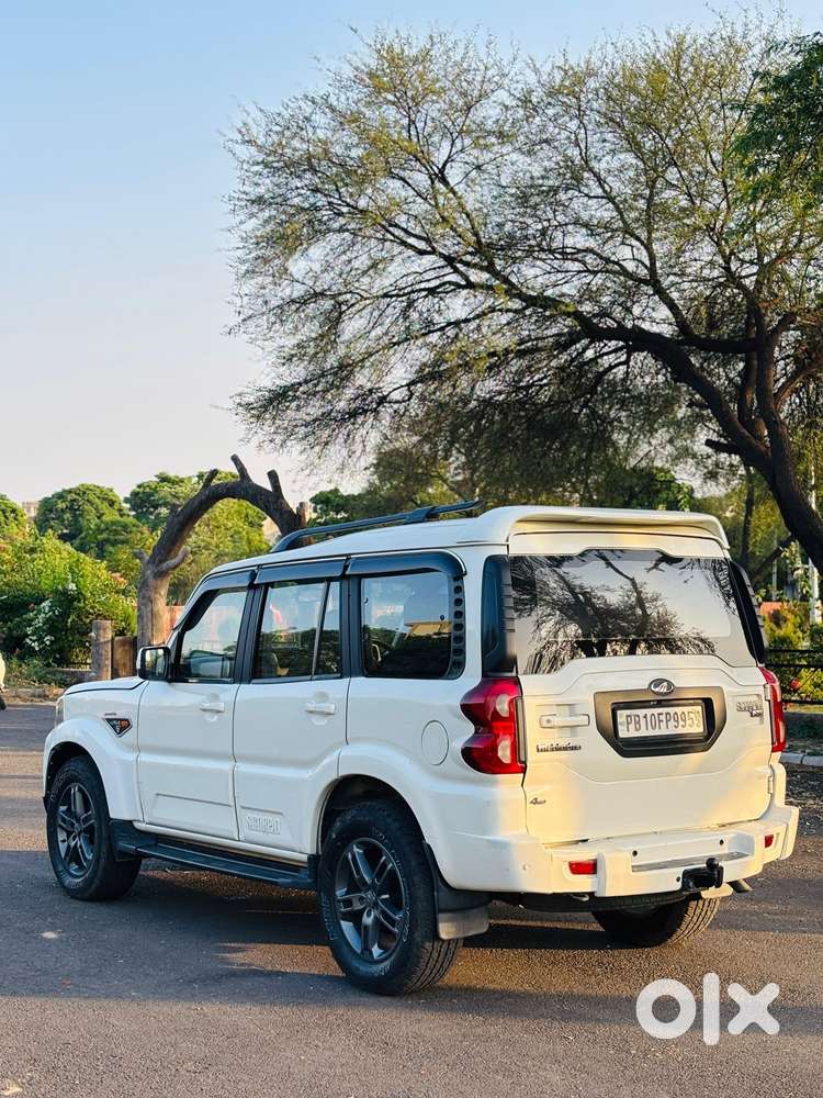 Mahindra Scorpio S4 Plus 4wd, 2016, Diesel