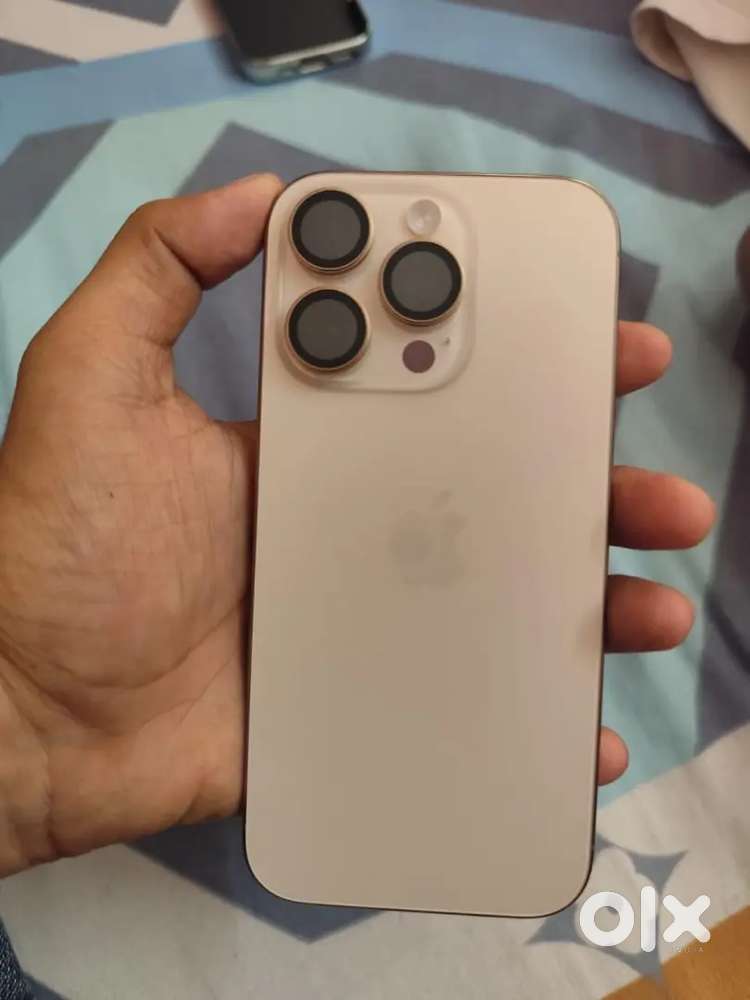 Selling my 5 months old, iPhone 16 pro dessert colour/-Need urgent mon