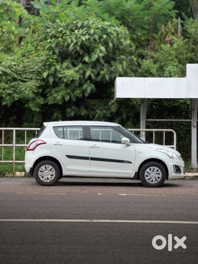 Maruti Suzuki Swift Vxi Optional, 2016, Petrol