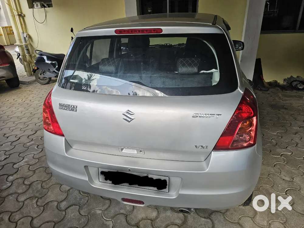 Maruti Suzuki Swift 1.2 2010