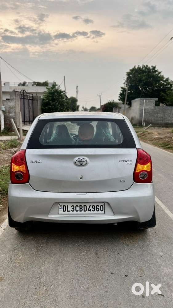 Toyota Etios Liva 2011