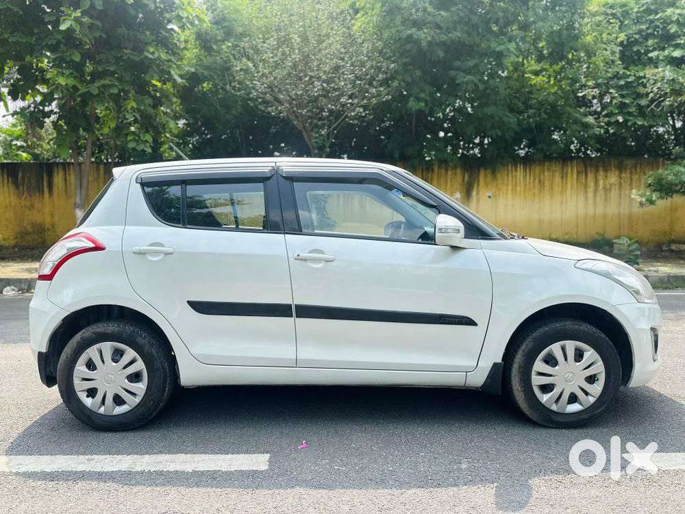 Maruti Suzuki Swift 1.2 Vxi (o), 2015, Petrol