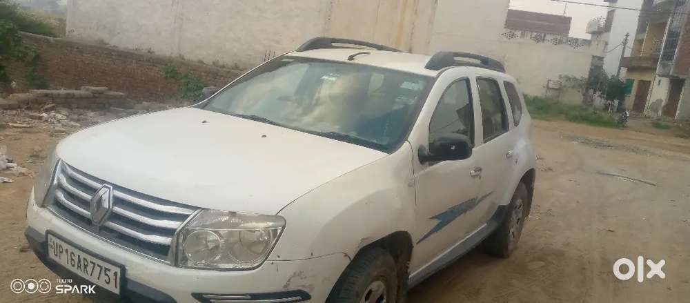Renault Duster 2014 Diesel 90000 Km Driven