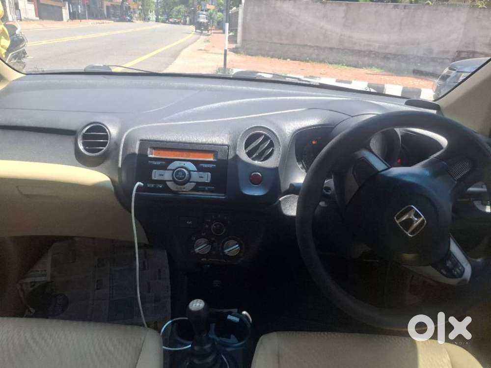 Honda Amaze, 2015
