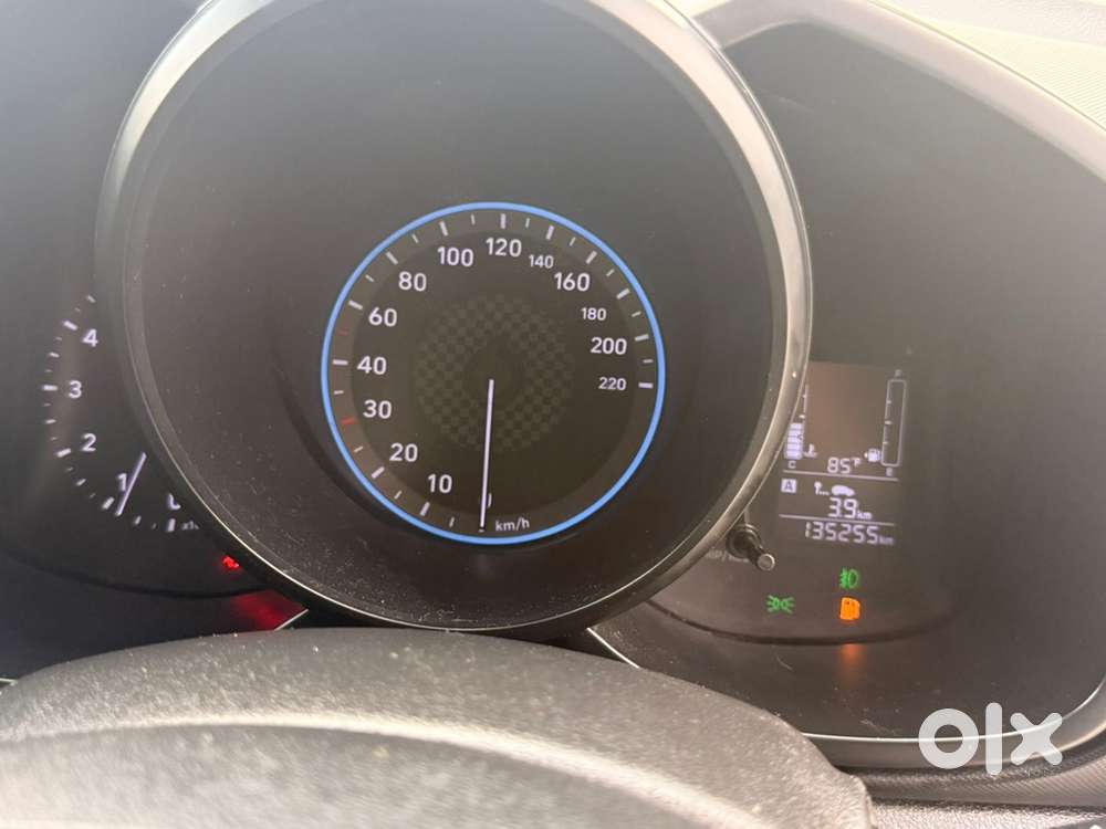 Hyundai Venue 2022 Diesel 135000 Km Driven