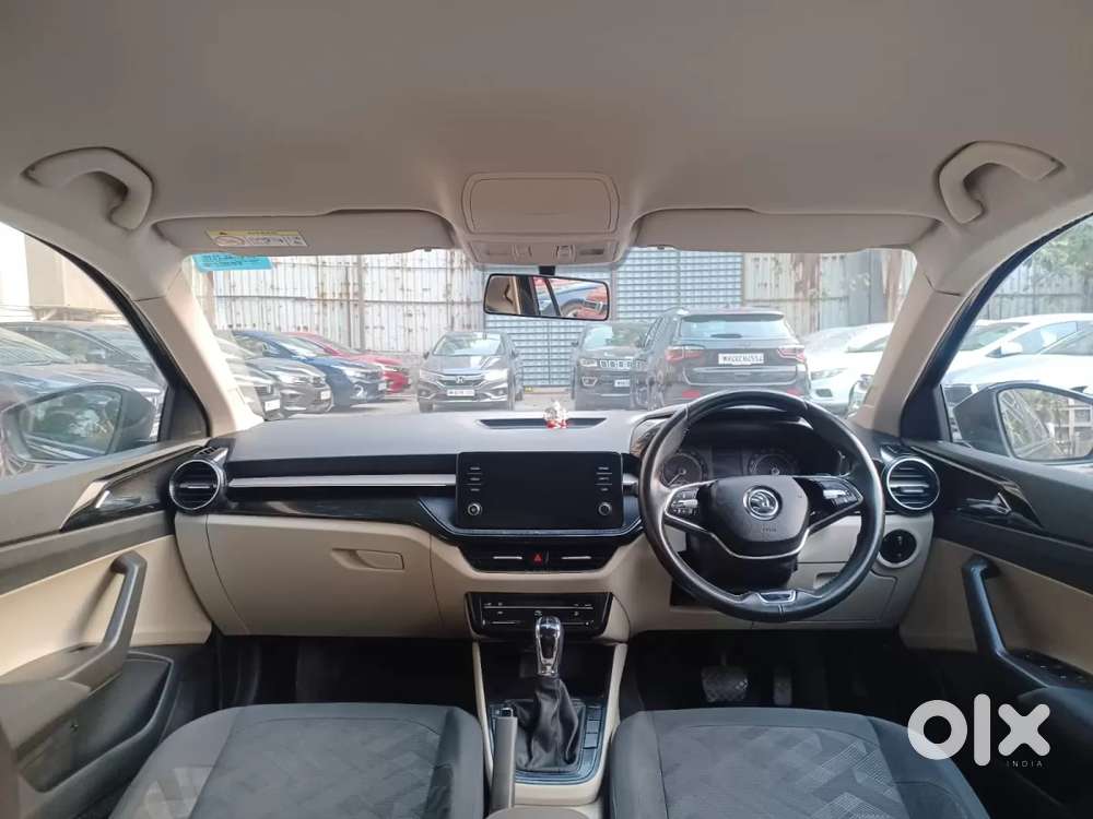 Skoda Slavia Ambition 1.0l Tsi At, 2022, Petrol