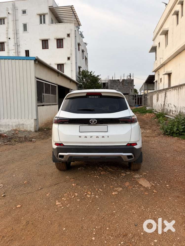 2022 Tata Safari Diesel Manual