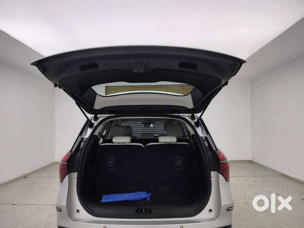 Mahindra Xuv700 2.0 Ax 7 Petrol At Luxury Pack Str, 2023, Petrol