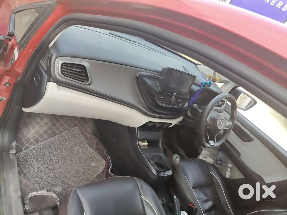 Tata Altroz 1.2 Xe 2021 पेट्रोल